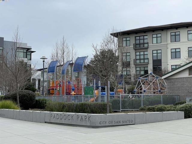 2835 Alvarado Ave, San Mateo CA: https://media.crmls.org/mediaz/e5afc3bc-2bb6-4528-8d05-1273b63d31f8.jpg