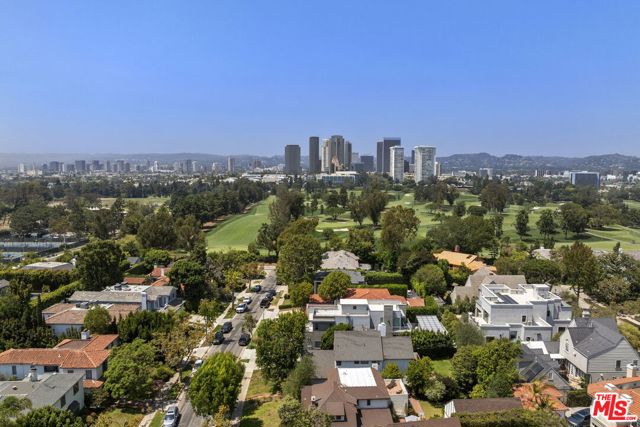 2714 Forrester Drive, Los Angeles CA: https://media.crmls.org/mediaz/e5b13f97-538e-4a75-a9da-c8561e8a3109.jpg