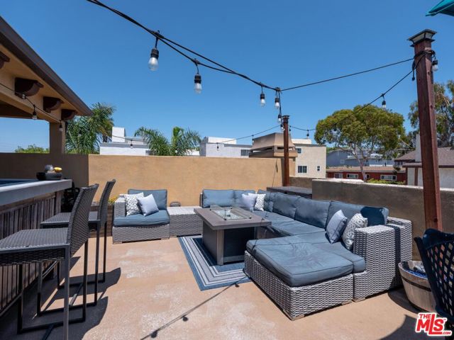 520 Elena Avenue, Redondo Beach, California 90277, 4 Bedrooms Bedrooms, ,2 BathroomsBathrooms,Residential,For Sale,Elena,25537523