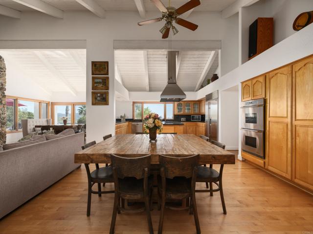 Detail Gallery Image 13 of 46 For 20780 Fortuna Del Norte, Escondido,  CA 92029 - 8 Beds | 6 Baths