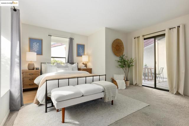 1391 Monument BLVD, Concord CA: https://media.crmls.org/mediaz/e5b2e3dc-f272-4f44-abb1-750fb6f9963a.jpg