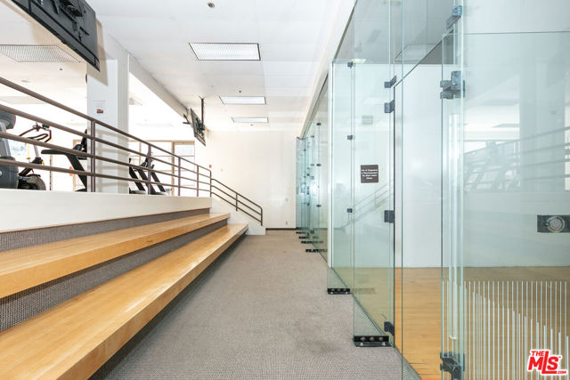 600 W 9th Street, Los Angeles CA: https://media.crmls.org/mediaz/e5b3689b-6c0b-4bb9-911d-86dc3364a9d0.jpg
