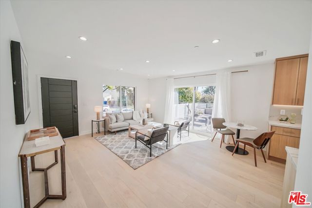 2021 Idaho Avenue, Santa Monica CA: https://media.crmls.org/mediaz/e5b3919d-47d3-4d1e-9327-bc62fed7a2c2.jpg
