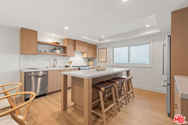 13234 Fiji Way, Marina del Rey CA: https://media.crmls.org/mediaz/e5b56b95-37bf-4084-bffa-4a774f5fb6d2.jpg