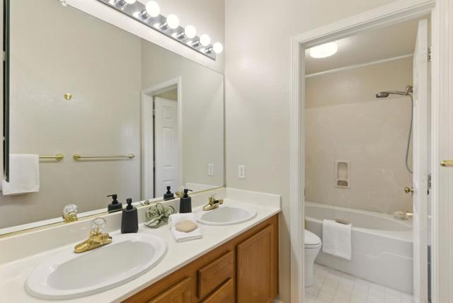 353 Whisman Station Drive, Mountain View CA: https://media.crmls.org/mediaz/e5b5c436-3c44-4f92-b001-7fc27cd50ad4.jpg