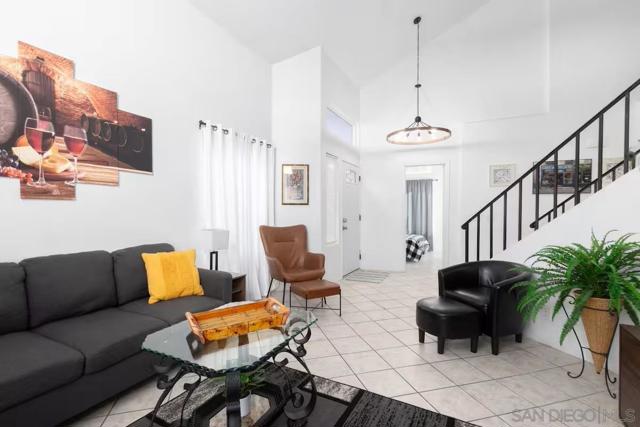 24643 Leafwood Dr, Murrieta CA: https://media.crmls.org/mediaz/e5b5e88b-e4d7-4ed3-bdee-f5f712732fc3.jpg