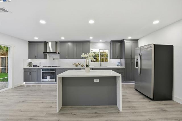 3312 San Marco Ct, Union City CA: https://media.crmls.org/mediaz/e5b61bca-6550-41fd-94e3-ba338f36bf24.jpg