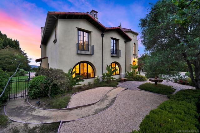 7727 Via Zafiro, San Diego CA: https://media.crmls.org/mediaz/e5b6bc22-e149-411c-8da8-1a4ac259b142.jpg