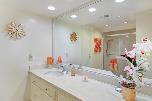 51 Sunrise Drive, Rancho Mirage CA: https://media.crmls.org/mediaz/e5b91218-7bfa-4c71-9ef2-613b4a98ad42.jpg