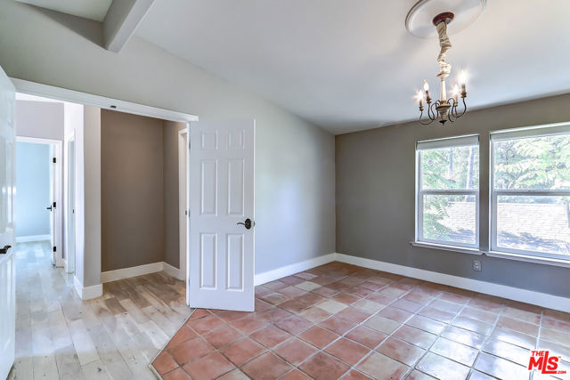 117 Navajo Lane, Topanga CA: https://media.crmls.org/mediaz/e5b91581-a2c8-46a8-b07d-2e330f77fc10.jpg
