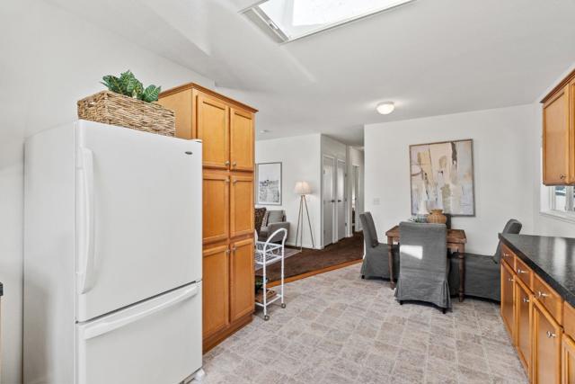 4160 Jade Street, Capitola CA: https://media.crmls.org/mediaz/e5b96378-e559-42f1-a4ac-491beef703f3.jpg