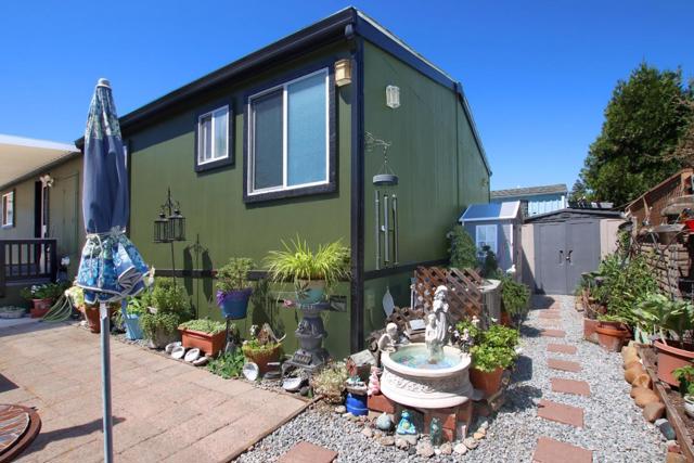 444 Whispering Pines Drive, Scotts Valley CA: https://media.crmls.org/mediaz/e5b9a613-ae4c-4bdf-aa0c-2452f4033459.jpg