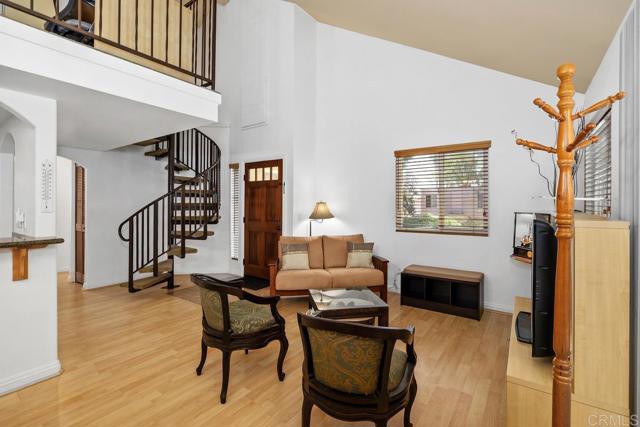 Detail Gallery Image 6 of 30 For 1145 Helix St #1,  Spring Valley,  CA 91977 - 3 Beds | 2 Baths