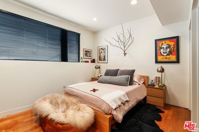 1325 Linda Rosa Avenue, Los Angeles CA: https://media.crmls.org/mediaz/e5bb1168-85f0-40e7-9ee4-5343ba2de8c8.jpg