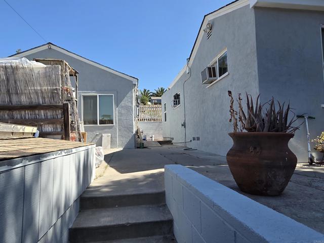 6818 Wunderlin Ave, San Diego, CA 92114