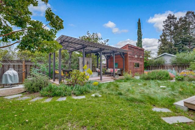 12714 Camrose Avenue, Saratoga CA: https://media.crmls.org/mediaz/e5bb7262-842f-4f98-a101-8b647269249b.jpg