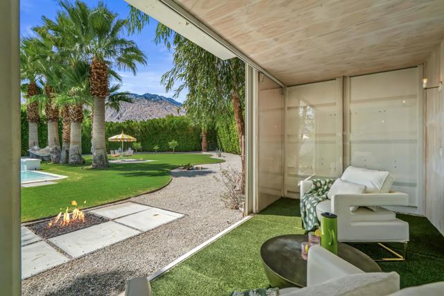165 S Avenida Elenora, Palm Springs, CA 92262