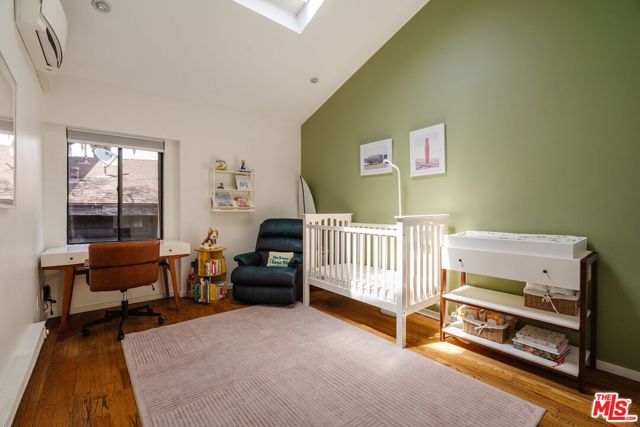 2 Bed Home for Sale in Venice, California
