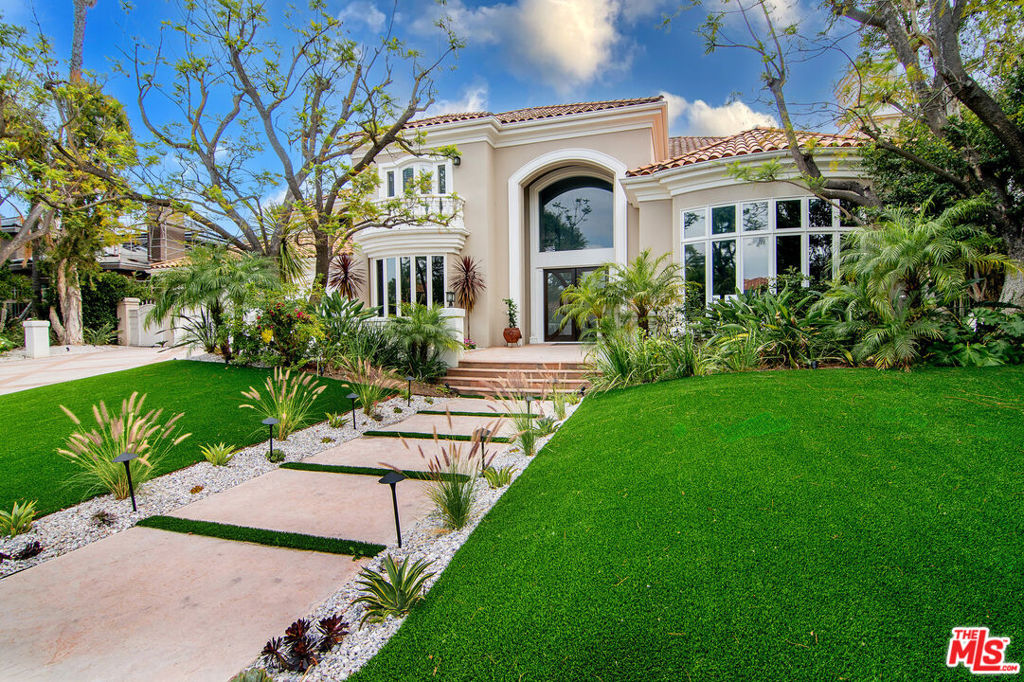 25522 COLETTE Way — Contemporary