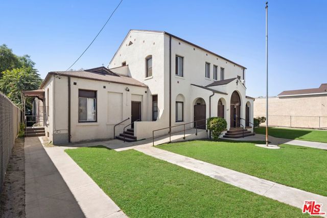 1291 N Willowbrook Avenue, Compton CA: https://media.crmls.org/mediaz/e5bea96b-7ba8-4241-a433-67a1cf84e305.jpg