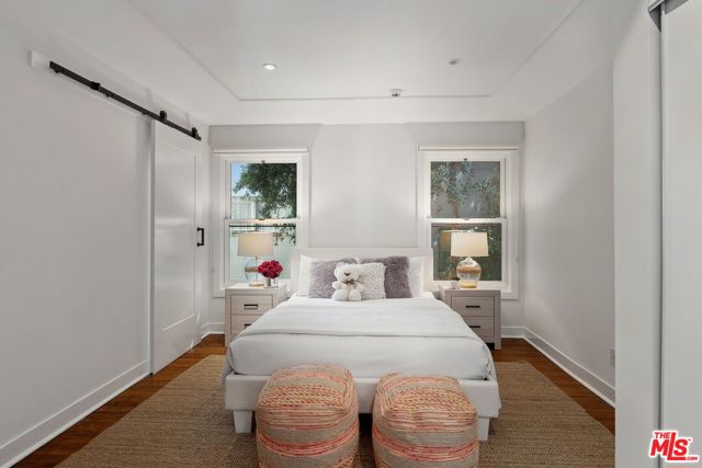 149 S Wetherly Drive, Beverly Hills CA: https://media.crmls.org/mediaz/e5bf637c-0272-4686-9fb4-58753680350d.jpg