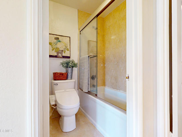 Detail Gallery Image 25 of 29 For 123 N Alhambra Ave #C,  Monterey Park,  CA 91755 - 3 Beds | 2/1 Baths
