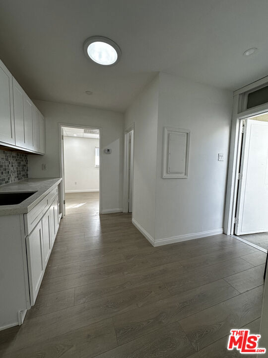 2055 Torrance Boulevard, Torrance CA: https://media.crmls.org/mediaz/e5c04c1f-c19e-46f0-80c6-37d44b4d8821.jpg
