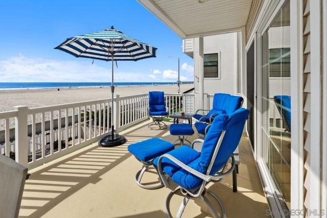 2740 Ocean Front Walk, San Diego CA: https://media.crmls.org/mediaz/e5c06388-da95-4b64-b7cc-f7d6e9a7c265.jpg