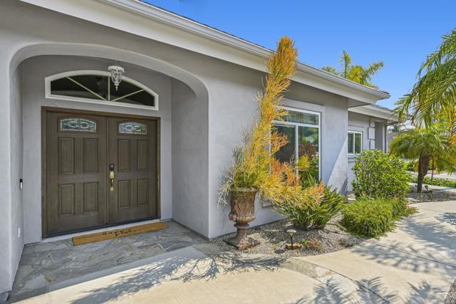 1176 LA SOMBRA Drive, San Marcos CA: https://media.crmls.org/mediaz/e5c0a314-ccea-4396-9385-8ddda7652ed3.jpg