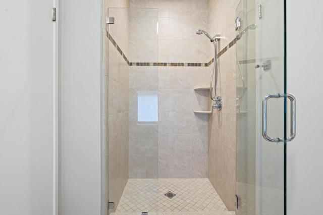Image 37 of 64 For 13434 Old Oak Way