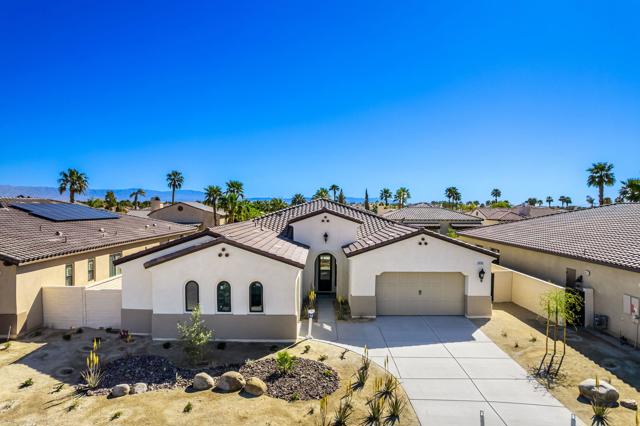 57540 Cherrywood Place, La Quinta CA: https://media.crmls.org/mediaz/e5c14997-5d19-4e86-9302-afa8693c261e.jpg