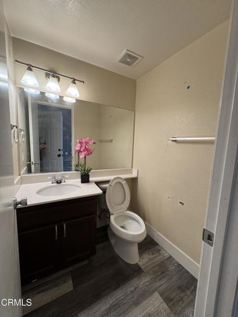 Detail Gallery Image 7 of 23 For 40148 La Cota Dr, Palmdale,  CA 93550 - 3 Beds | 2/1 Baths