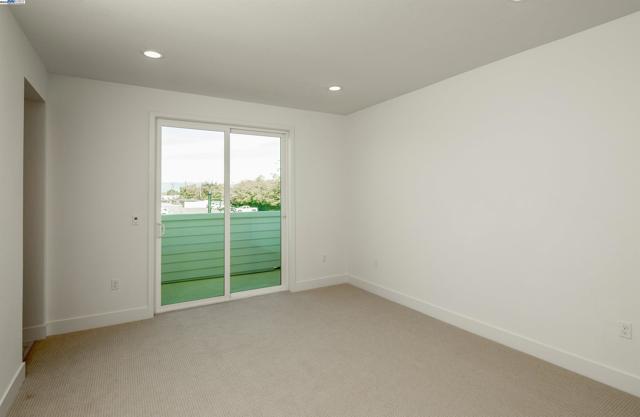 153 Compass Drive, Napa CA: https://media.crmls.org/mediaz/e5c19e5c-fdbe-49b7-ad0d-d2f02b8f3250.jpg