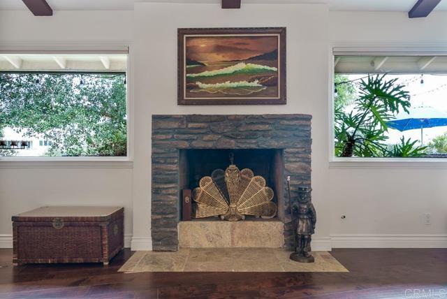 2719 Via Del Robles, Fallbrook CA: https://media.crmls.org/mediaz/e5c1af85-6fa6-421e-bf76-1d2e32d9dbb1.jpg