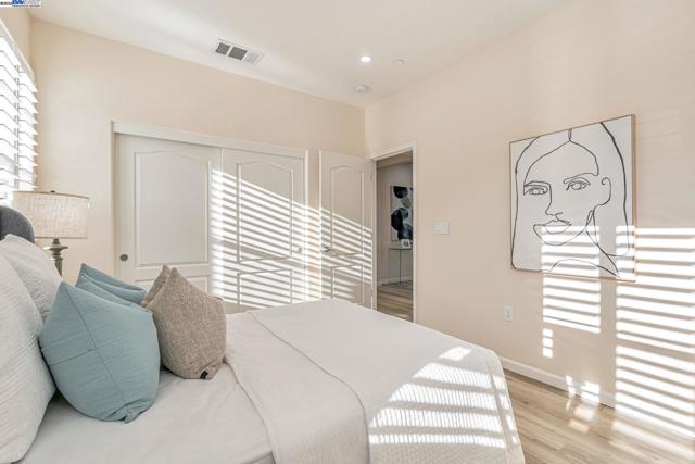 5801 Flora Cmn, Livermore CA: https://media.crmls.org/mediaz/e5c1cbb7-698b-4a57-8d50-08bf3df91a73.jpg
