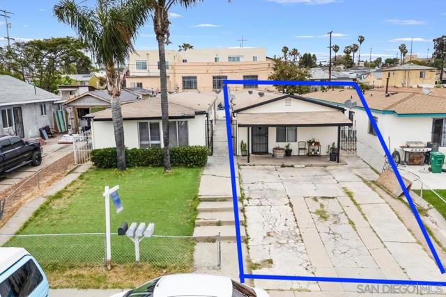 4046 4048 Eta St, San Diego CA: https://media.crmls.org/mediaz/e5c2391c-c6e7-4b61-b3be-4f764b9be1ec.jpg