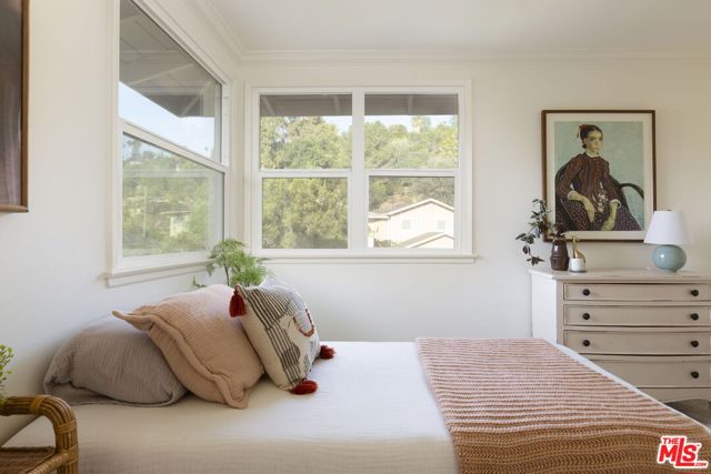 4061 Marchena Drive, Los Angeles CA: https://media.crmls.org/mediaz/e5c3f950-6d91-446a-962a-b68d718f0bd0.jpg