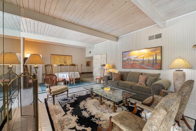 968 N Fairview Circle, Palm Springs CA: https://media.crmls.org/mediaz/e5c44612-22f8-475e-865a-5bf380c4d06a.jpg