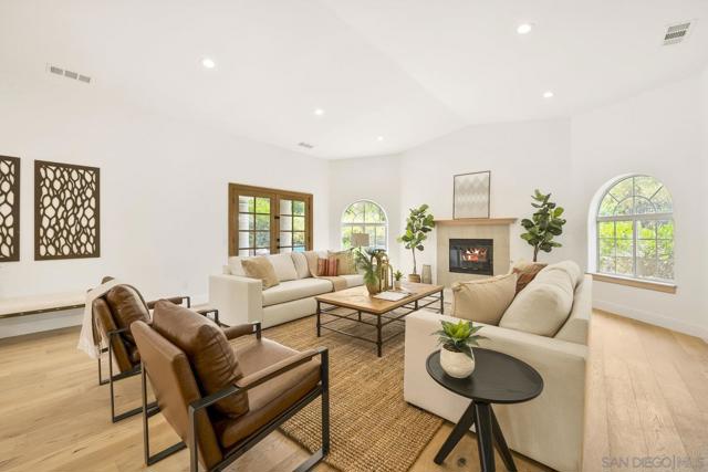 17601 Valle Verde, Poway CA: https://media.crmls.org/mediaz/e5c5c781-eb6c-4963-b3a8-e62f00348de5.jpg