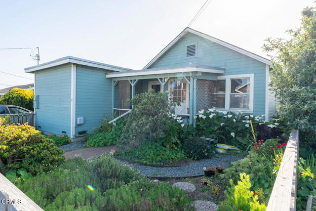 Detail Gallery Image 1 of 29 For 151 Grove St, Fort Bragg,  CA 95437 - 2 Beds | 2 Baths