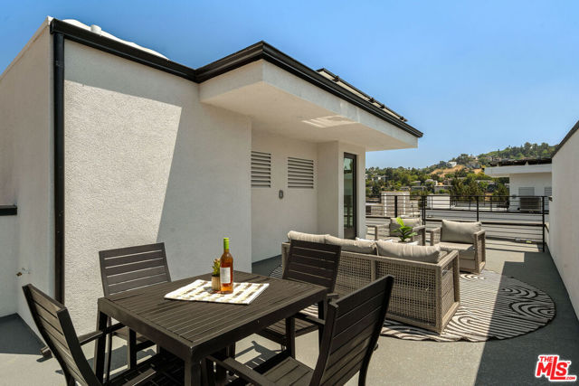 3851 N Riley Lane, Los Angeles CA: https://media.crmls.org/mediaz/e5c6ea9a-249f-42a0-9ede-03f7fb1c87f0.jpg
