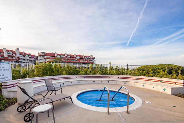 1133 1st St, Coronado CA: https://media.crmls.org/mediaz/e5c71916-4cb6-46c0-bb87-8e51887c9735.jpg