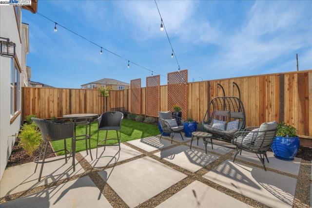 Image 44 of 53 For 32613 Singh Circle