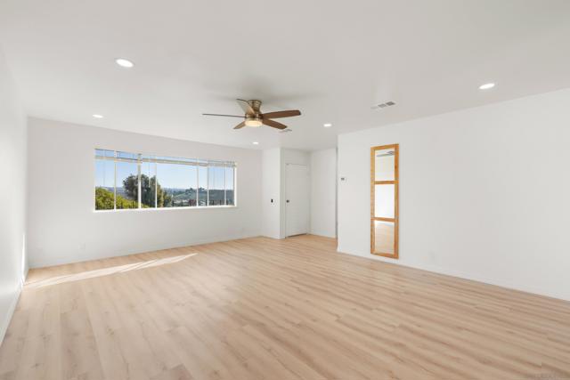 3875 Vista Campana, Oceanside CA: https://media.crmls.org/mediaz/e5c87404-1688-4343-8845-0cf270051ad4.jpg