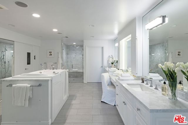 543 Perugia Way, Los Angeles CA: https://media.crmls.org/mediaz/e5c88fd8-a64f-48f8-8dd8-b6c21286d342.jpg