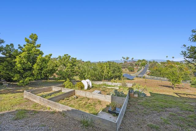 Detail Gallery Image 43 of 53 For 3016 Alta Vista Dr, Fallbrook,  CA 92028 - 3 Beds | 3/1 Baths
