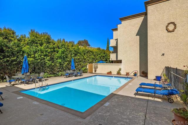Detail Gallery Image 33 of 42 For 2420 Torrey Pines Rd #B202,  La Jolla,  CA 92037 - 2 Beds | 2 Baths