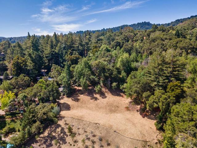 42 Santa Maria Avenue, Portola Valley CA: https://media.crmls.org/mediaz/e5ca1b2a-c680-4ac0-a699-890016e0529b.jpg