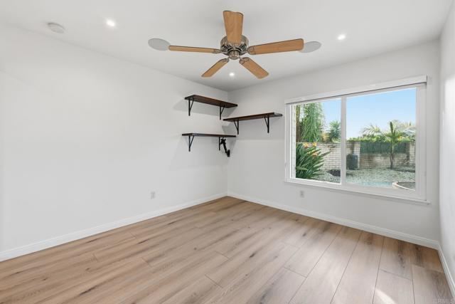 Detail Gallery Image 19 of 25 For 17765 Corte Erizo, San Diego,  CA 92128 - 3 Beds | 2 Baths