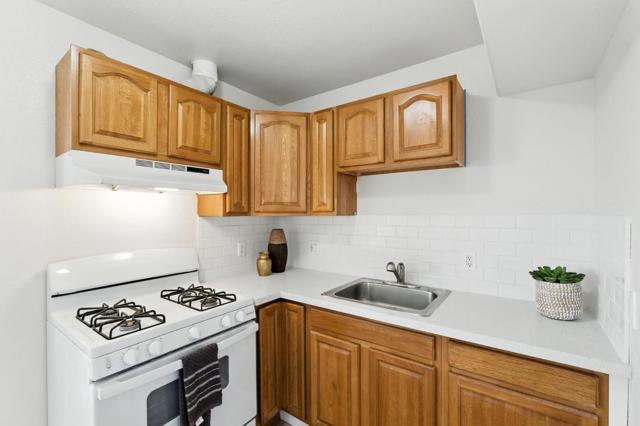 102 Dennis Drive, Daly City CA: https://media.crmls.org/mediaz/e5cb3773-a203-43b3-b550-0d03b2a9ef60.jpg